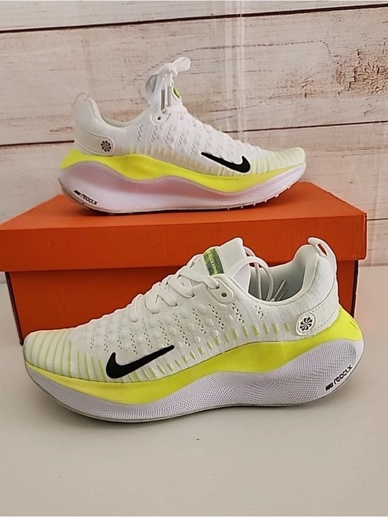 Nike Shoes - Nike Reactx Infinity Run 4 Women size 6.5